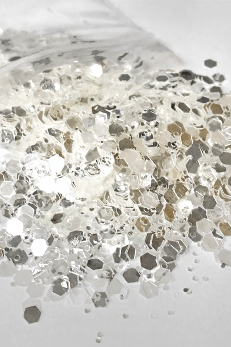 Body glitter silver / Festival and rave body and face glitter
