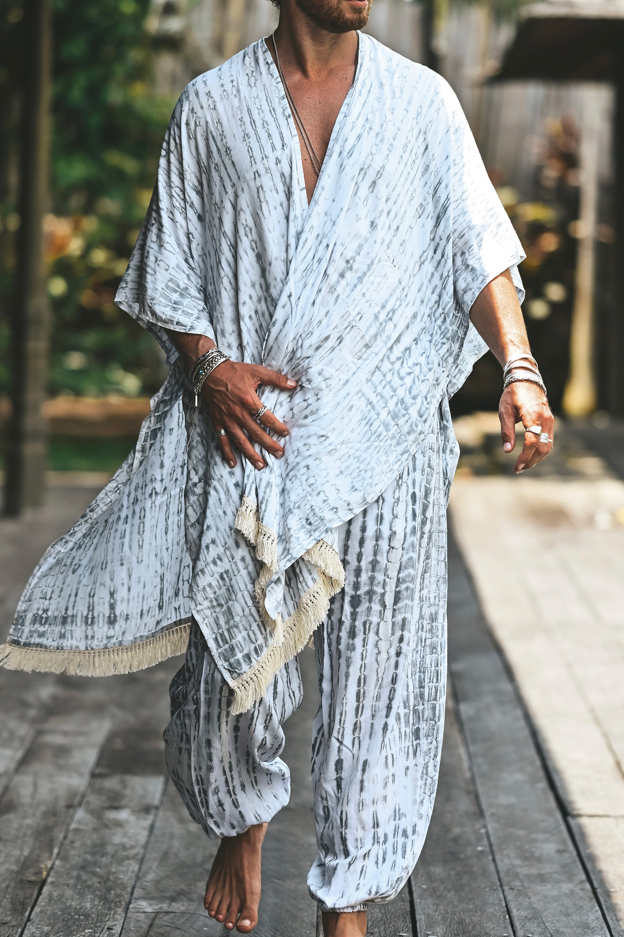 bohemian dress style male Street Style Winter Boho Outfits Mens Boho Clothing Winter Bohemian Outfit Hobo Style Clothing Boho